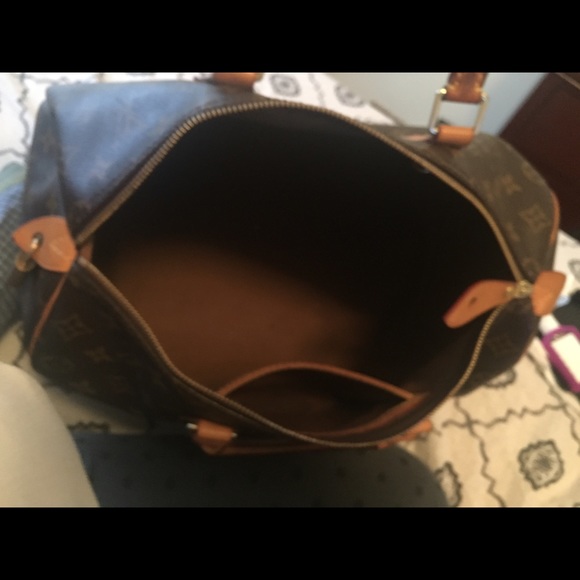 Lv bag - Picture 8 of 8